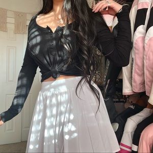 ♡ BRANDY MELVILLE Black Henley ♡